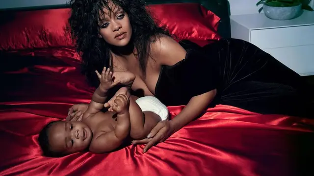 Gaya Messy Rihanna dalam Potret Keluarga di Sampul Vogue British, Gambaran Penampilan Sebagai Ibu