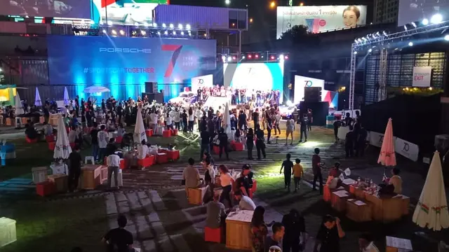 Untuk merayakan hari jadi ke-70 tahun, Porsche mengadakan Sportscar Together Day (SCTD), di Show DC Oasis Arena, Bangkok, Thailand, Sabtu (14/7/2018).(Arief/Liputan6.com)