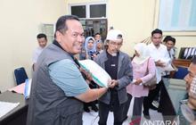 Pedagang di Pasar Pariaman Terima Bantuan Beras, Upaya Pemulihan Ekonomi Pascabencana