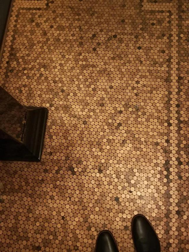 7 Bentuk Barang Kamar Mandi Ini Unik tapi Nyeleneh, Bikin Geleng Kepala