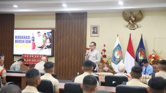 Wakil Menteri Dalam Negeri (Wamendagri) Bima Arya Sugiarto dalam kegiatan Bedah Buku Babad Alas di Kampus Institut Pemerintahan Dalam Negeri (IPDN) Papua, Jayapura, Senin (22/6/2026).