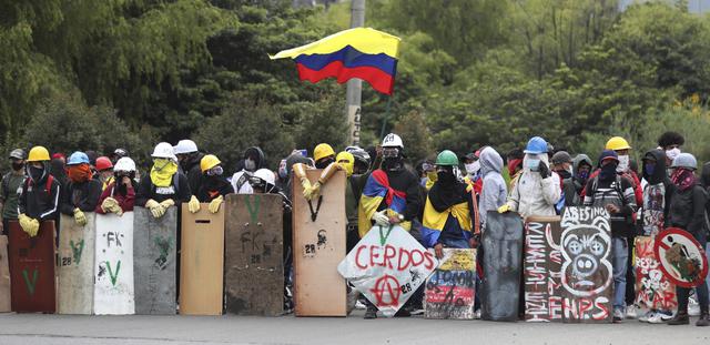 Suasana Tegang di Kolombia, Pengunjuk Rasa dan Polisi Kembali Bentrok