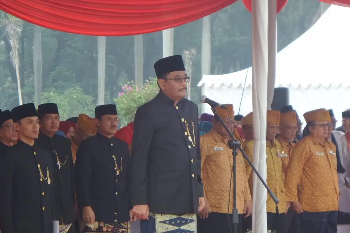 Djarot: Pengendara Motor Lewat Trotoar Bisa Dipidana
