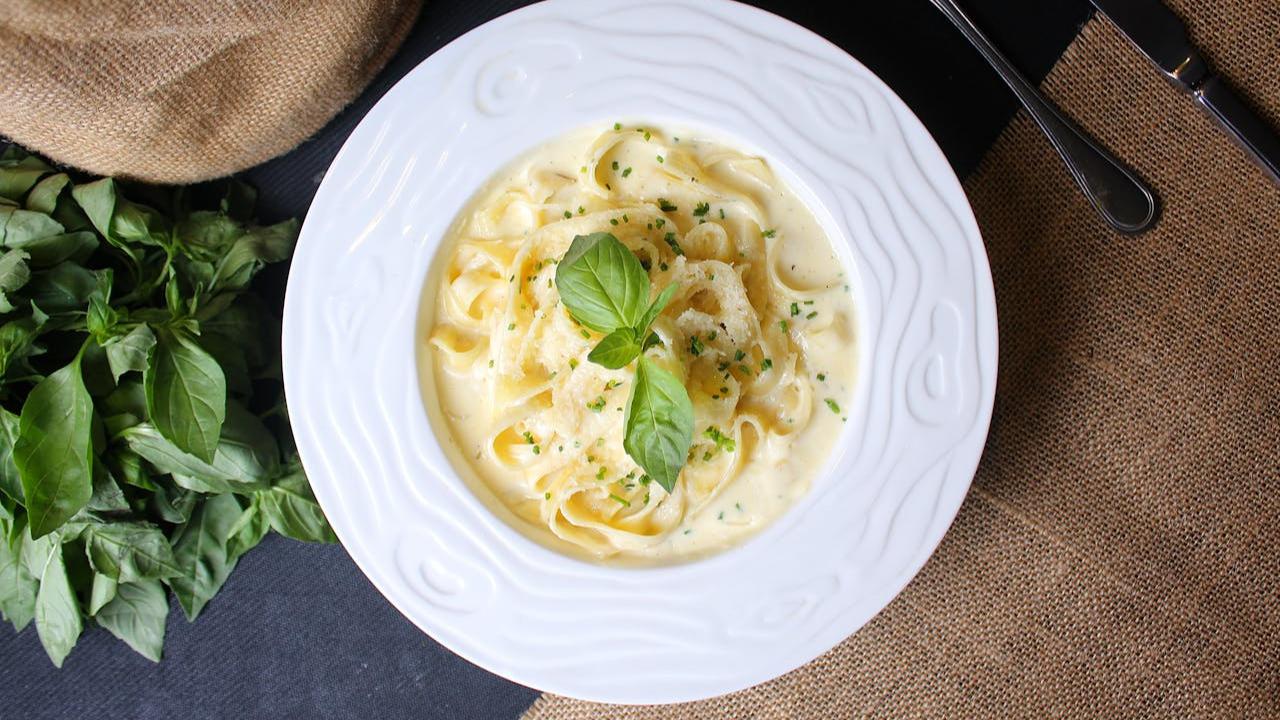 Ilustrasi Fettuccine Alfredo