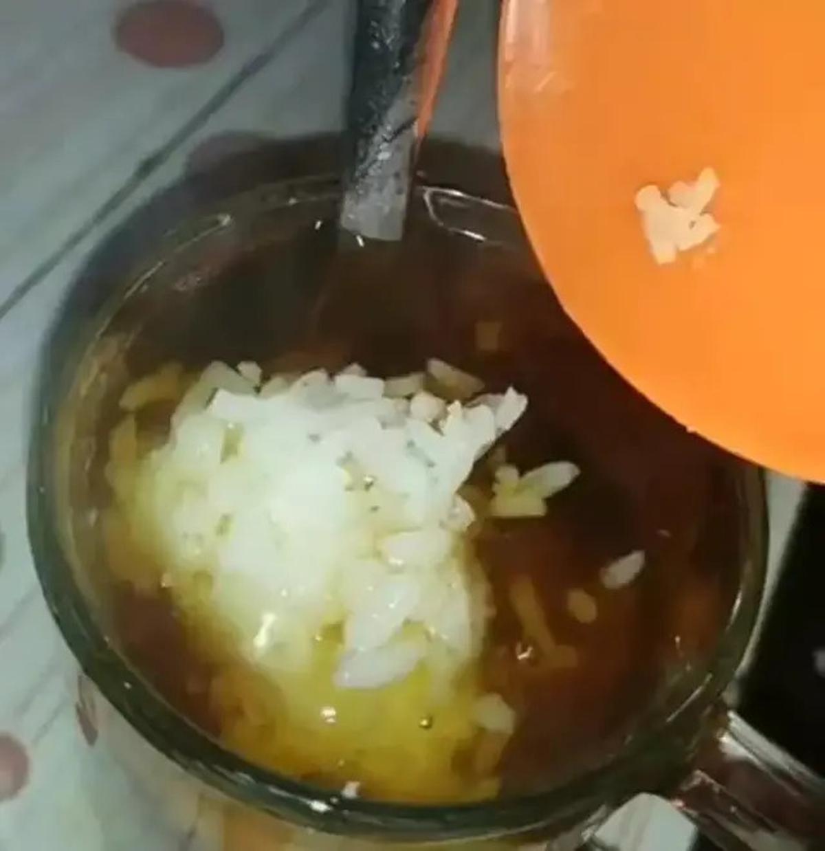 10 Potret Kocak Orang Minum Es Teh di Cuaca yang Panas Ini Bikin Tepuk Jidat
