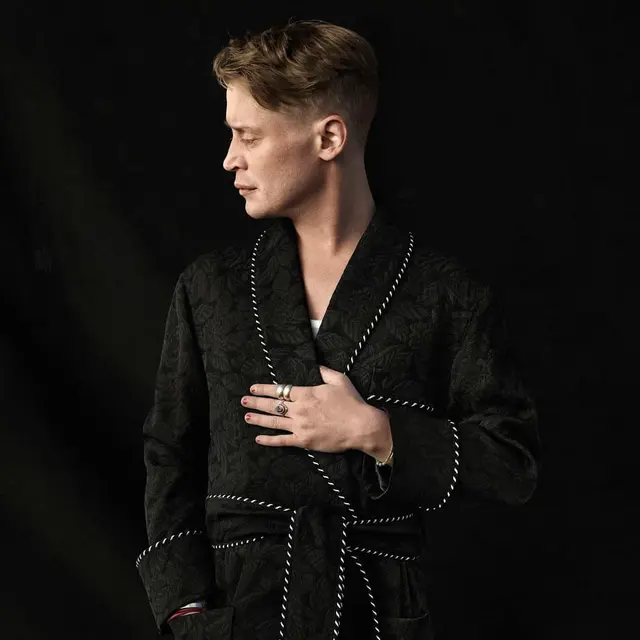 Potret Terbaru Macaulay Culkin Pemeran Kevin di 'Home Alone'. (Sumber: Instagram/culkamania)