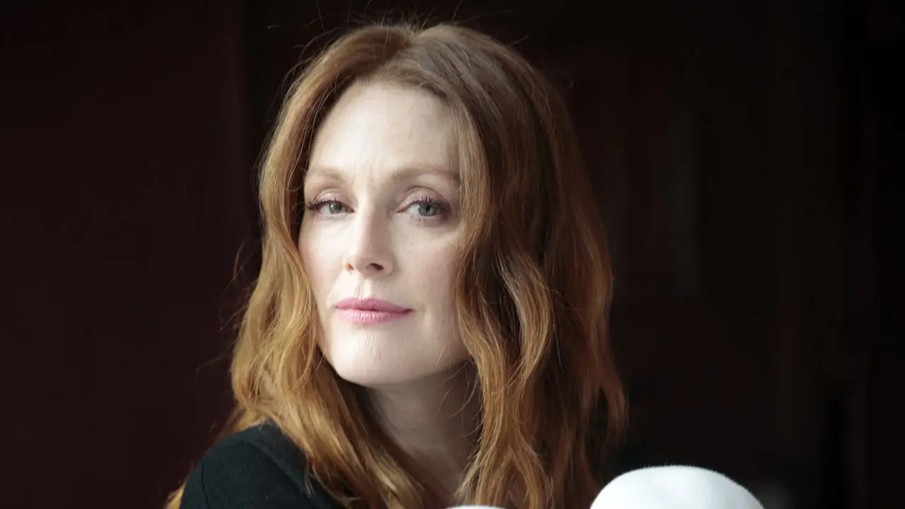 Julianne Moore (LA Times)