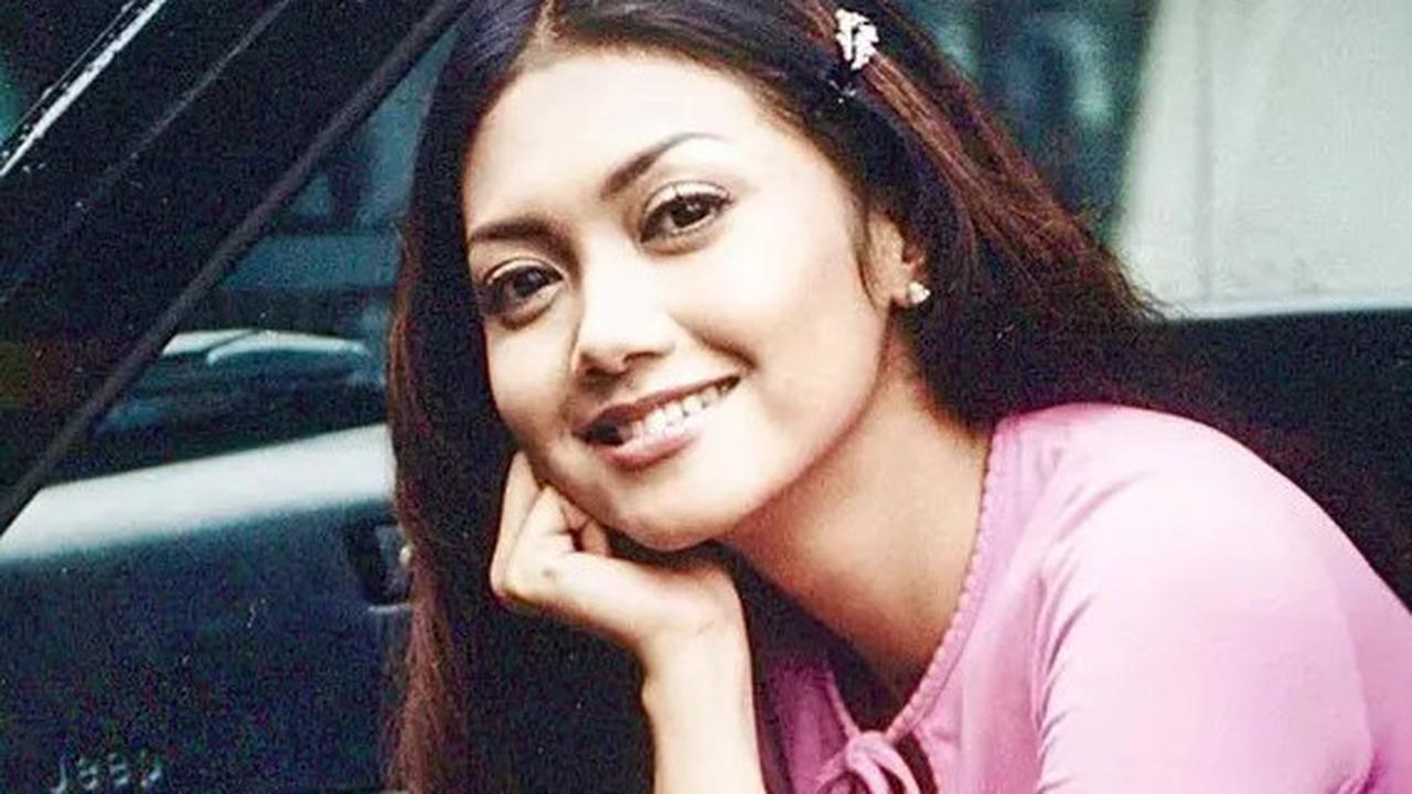 Potret Bella Saphira dari Dulu hingga Kini Tetap Cantik dan Awet Muda, di Usia 51 Tahun Makin Bersinar