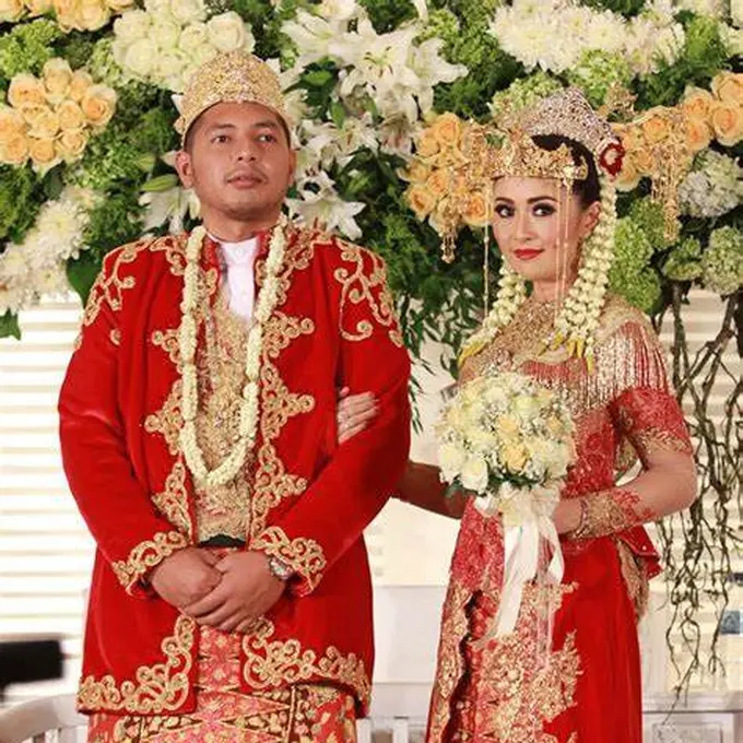 Potret 6 Pasangan Artis Menikah Pakai Baju Adat Betawi, Bikin Pangling