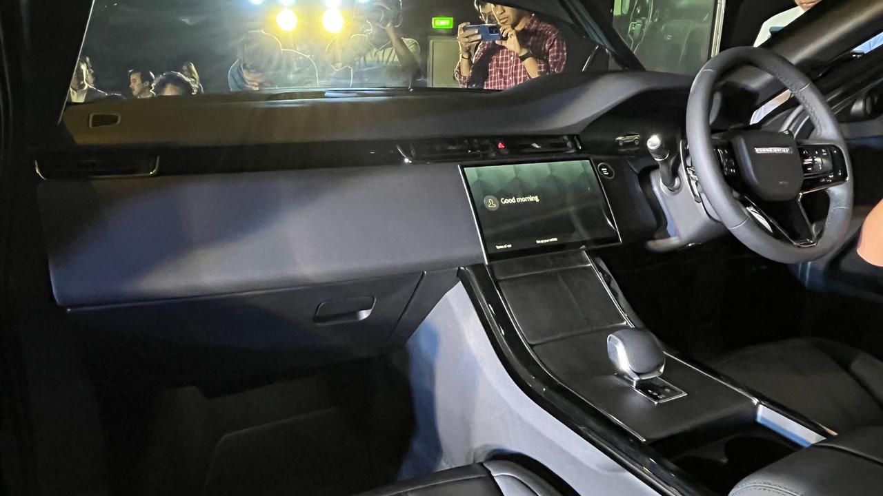 Range Rover Evoque Facelift Resmi Meluncur, Jadi Varian Paling Terjangkau
