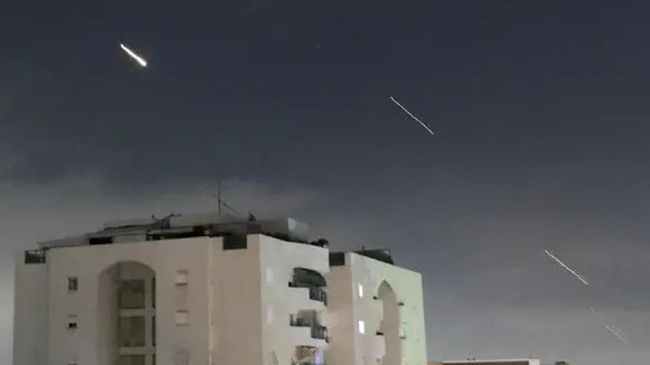 VIDEO:  Iran Menang Palestina Merdeka, Warga Protes Dipaksa Berhenti Perang "Israel Harus Musnah!"