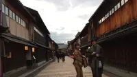 Samurai, Geisha, dan Deru Kota Kanazawa: Tua Bertemu Muda