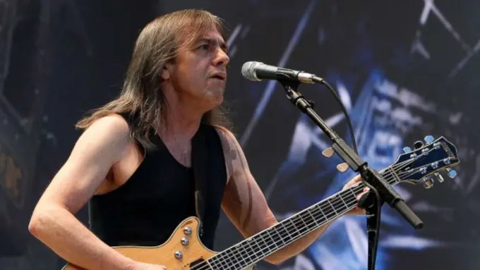 [Bintang] Malcolm Young