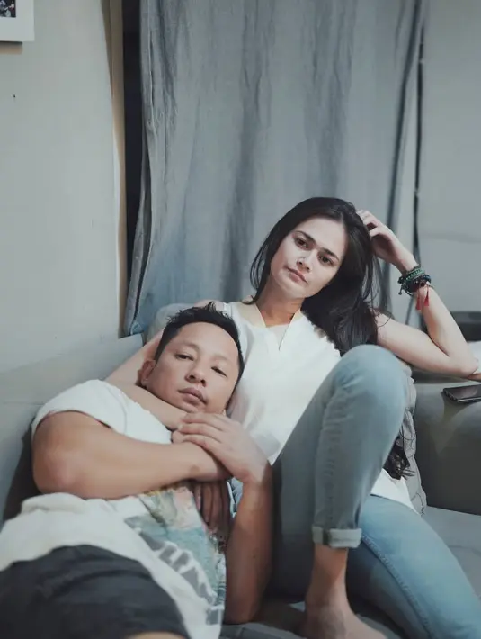 Ringgo Agus Rahman dan Sabai Morscheck