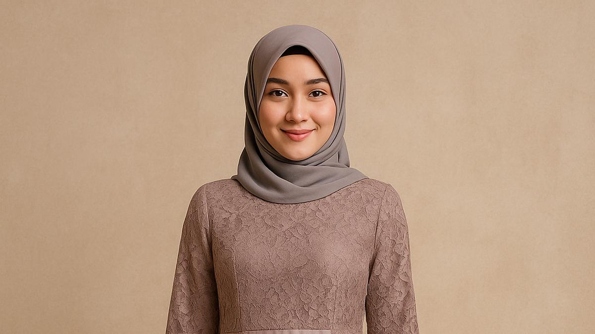 8 Model Gamis Brokat Mewah dan Elegan yang Lagi Tren di 2025, Bikin Rasa Percaya Diri Meningkat