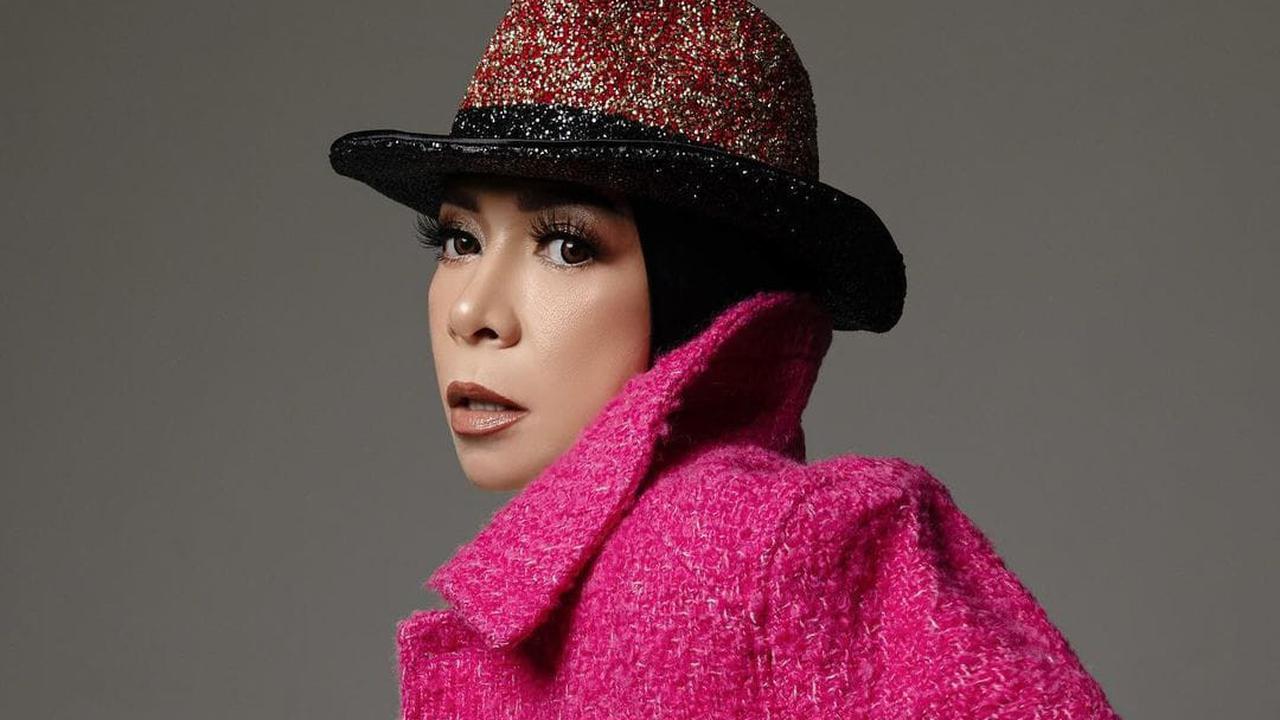 Profil Melly Goeslaw yang Nyanyi Lagu Gantung dengan Lirik Anggaran saat Rapat di Komisi X