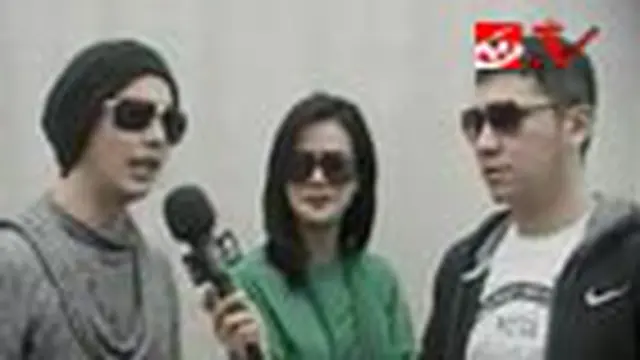 Demam Iwak Peyek Melanda Para Artis