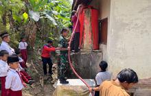 BPBD Trenggalek Salurkan 162 Ribu Liter Air Bersih Atasi Kekeringan Trenggalek di 11 Desa