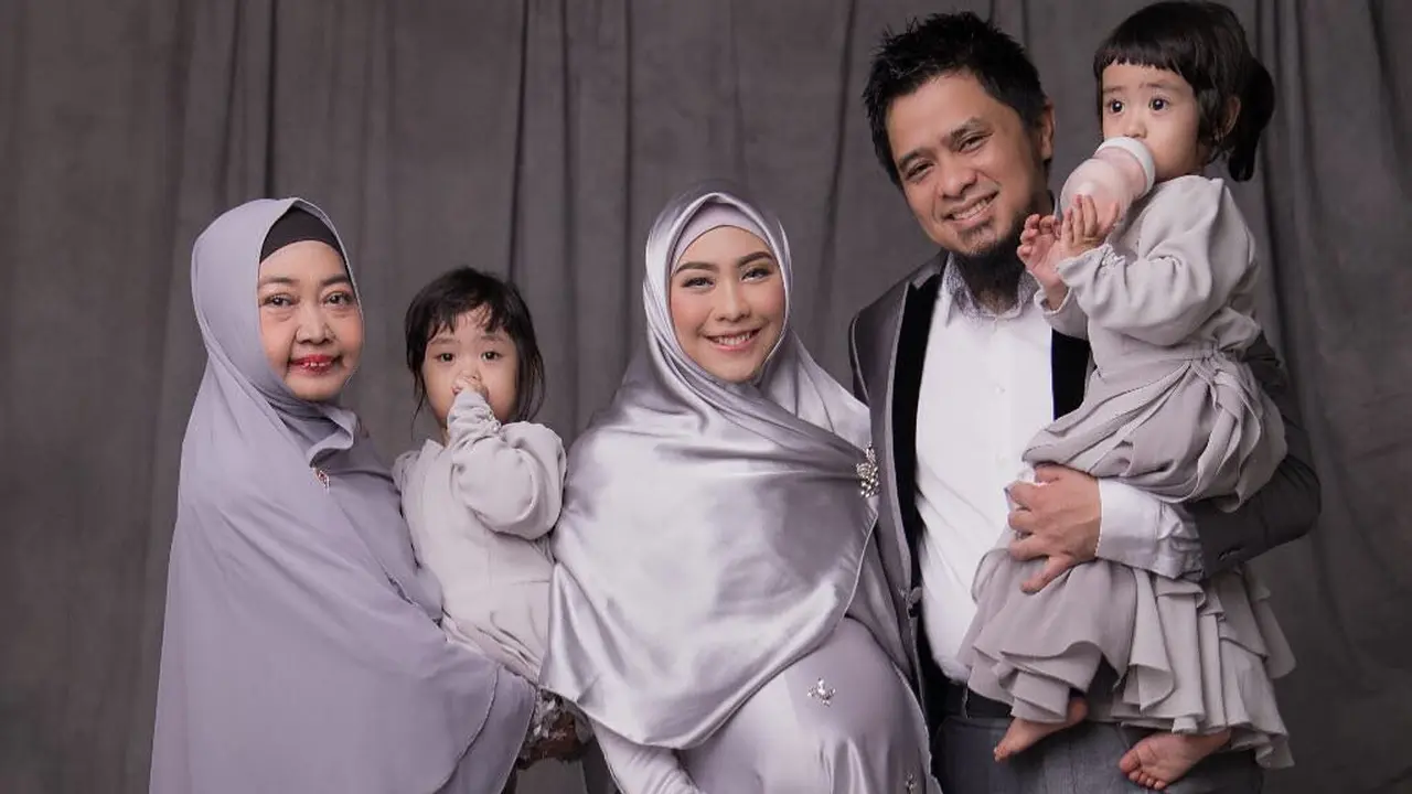 [Bintang] Oki Setiana Dewi