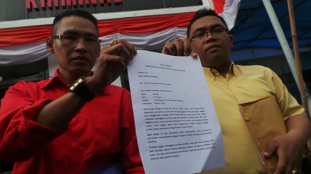 Surat Maaf Rinada Pakai Seragam PNS untuk Ridwan Kamil