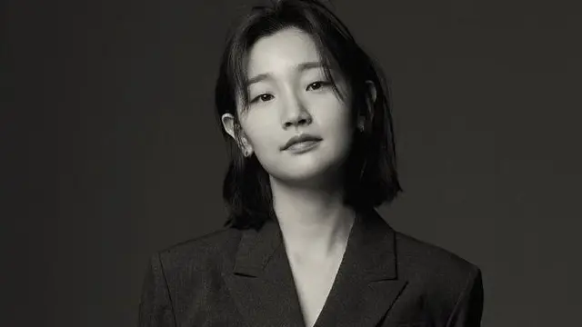 Tampil Fresh Saat Tahun Baru dengan Potongan Rambut Pendek Mirip Park So Dam