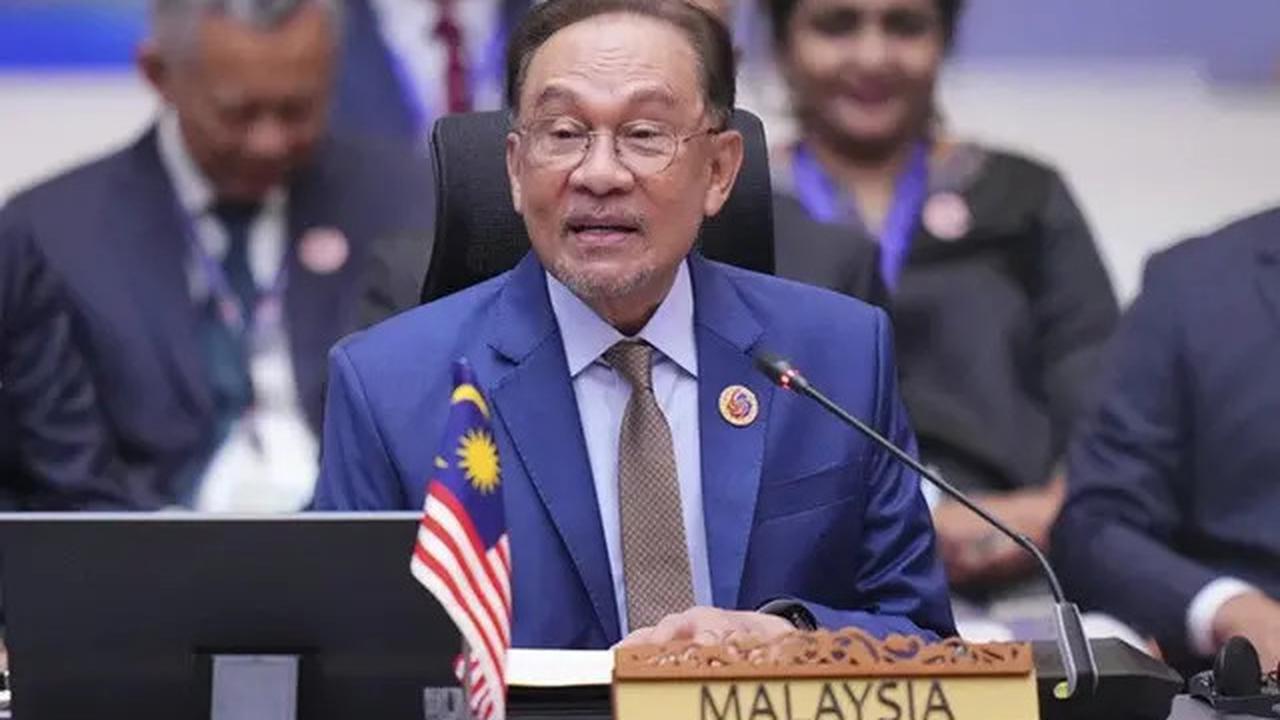 Absen di KTT Perdamaian Gaza, Anwar Ibrahim: Malaysia Tidak Diundang