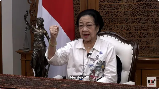 Ketua Umum PDI Perjuangan (PDIP) Megawati Soekarnoputri menyebut apa yang terjadi di Mahkamah Konstitusi (MK) menyadarkan masyarakat soal terjadinya manipulasi hukum.