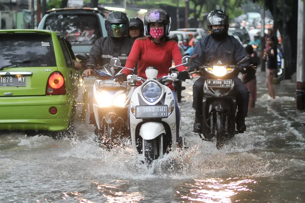 20161004-Pejaten Banjir-Jakarta- Yoppy Renato