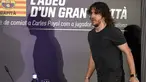Gelandang Barcelona, Carles Puyol menggelar jumpa pers perpisahan di di stadion Camp Nou, Barcelona, (15/5/2014). (AFP PHOTO/Lluis Gene)
