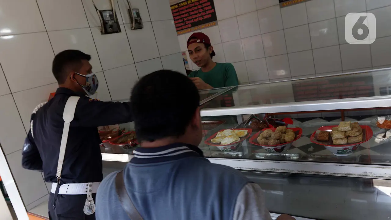 Relaksasi PPKM Level 4, Pelanggan Boleh Makan di Tempat
