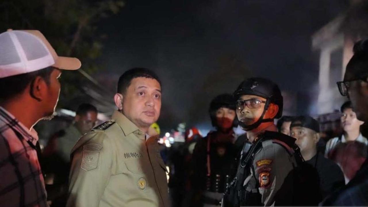 Wali Kota Makassar Turun Langsung Mediasi Bentrokan Warga di Kandea 3, 5 Rumah Hangus Terbakar!