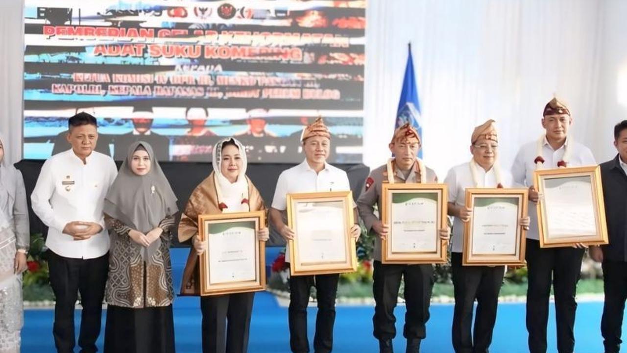 Dari Zulkifli Hasan hingga Titiek Soeharto, 5 Pejabat Negara Terima Gelar Adat Komering yang Sakral