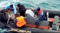 Hari ke-16 Pencarian Korban dan Puing AirAsia Terus Dilakukan
