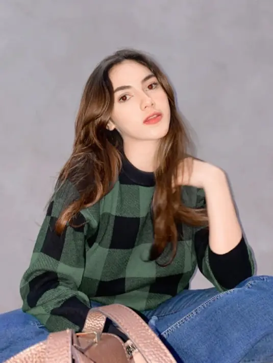 Syahra Larez (Sumber: Instagram//syahralarez_new)