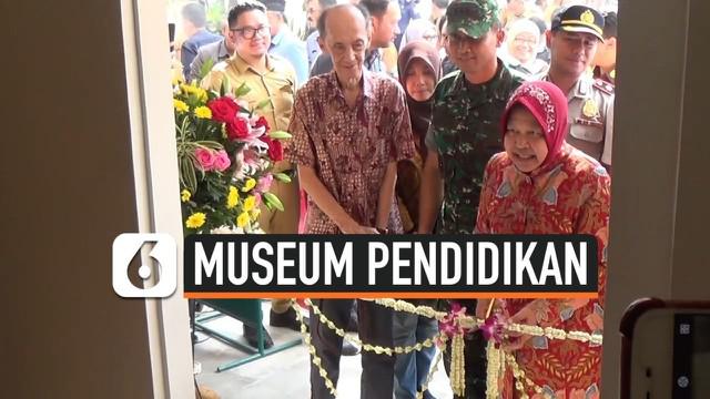 Wali Kota Tri Rismaharini meresmikan Museum Sejarah Pendidikan di Surabaya, Jawa Timur. Museum berisi berbagai koleksi benda pendidikan dari zaman penjajahan.