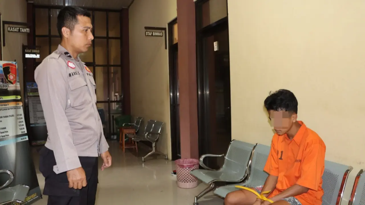 Pemuda 19 tahun di Pringsewu, Lampung harus mendekam di balik jeruji besi setelah memperkosa kekasihnya yang masih berusia 14 tahun