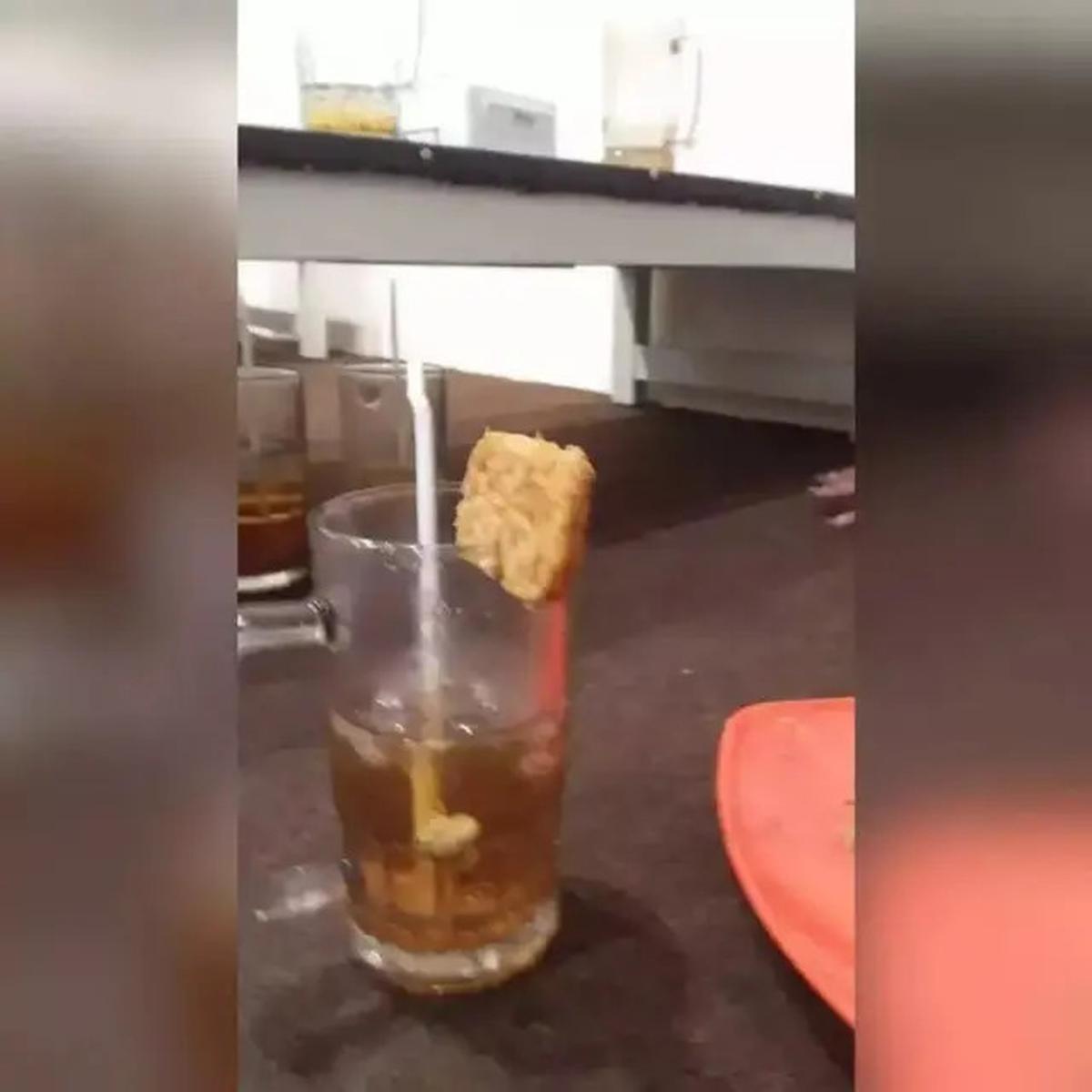 10 Potret Kocak Orang Minum Es Teh di Cuaca yang Panas Ini Bikin Tepuk Jidat