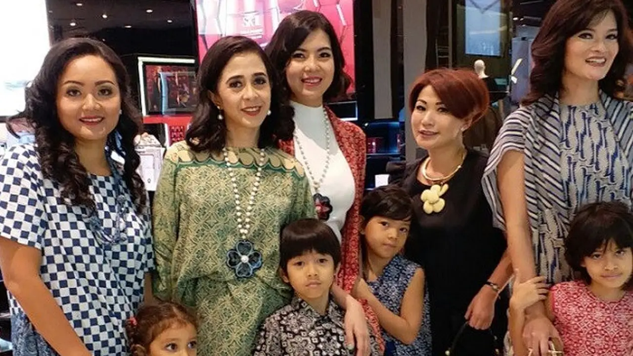 Sambut Hari Batik Nasional, Galeries Laffayette Adakan Family Day