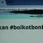 Melalui akun media sosialnya, Ridwan menyerukan boikot terhadap Kebun Binatang Bandung.