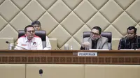 Ketua Umum Forum Komunukasi Nasional Daerah Otonomi Baru (Forkomnas DOB) Syaiful Huda saat memimpin pengurus Forkomnas DOB dari seluruh Indonesia Rapat Dengar Pendapat (RDP) dengan Komisi II DPR RI, di Kompleks Parlemen, Senin (19/6/2023).