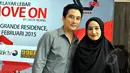 Teuku Firmansyah dan Cindy Fatika saat menghadiri acara syukuran film "Move On" di Casa Grande Kota Kasablanka, Jakarta, Senin (2/2/2015). (Liputan6.com/Panji Diksana) 