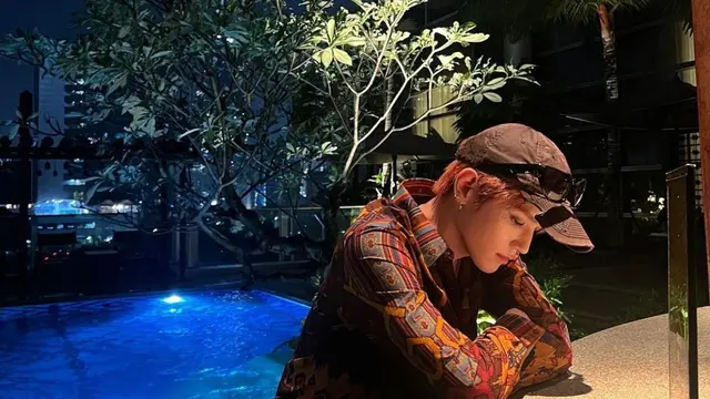 Taeyong NCT 127 pakai batik hadiah dari Jerome Polin