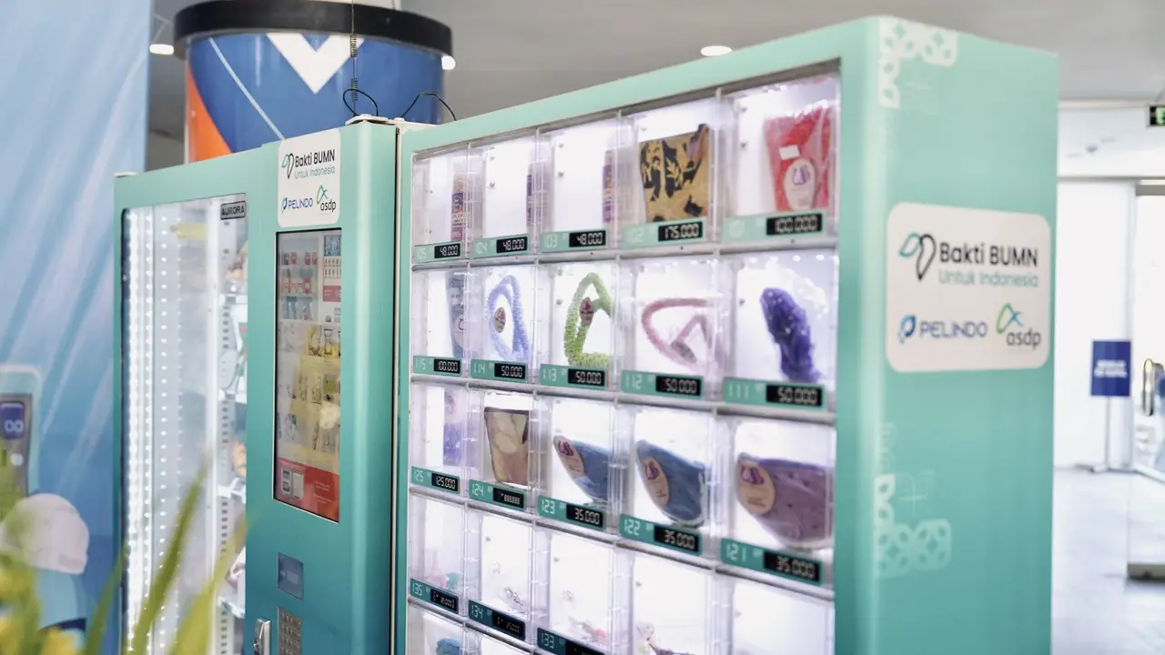 Pelabuhan Ajibata, Danau Toba, Sumatera Utara kini memiliki vending machine berisi produk usaha mikro dan kecil (UMK) (Istimewa)