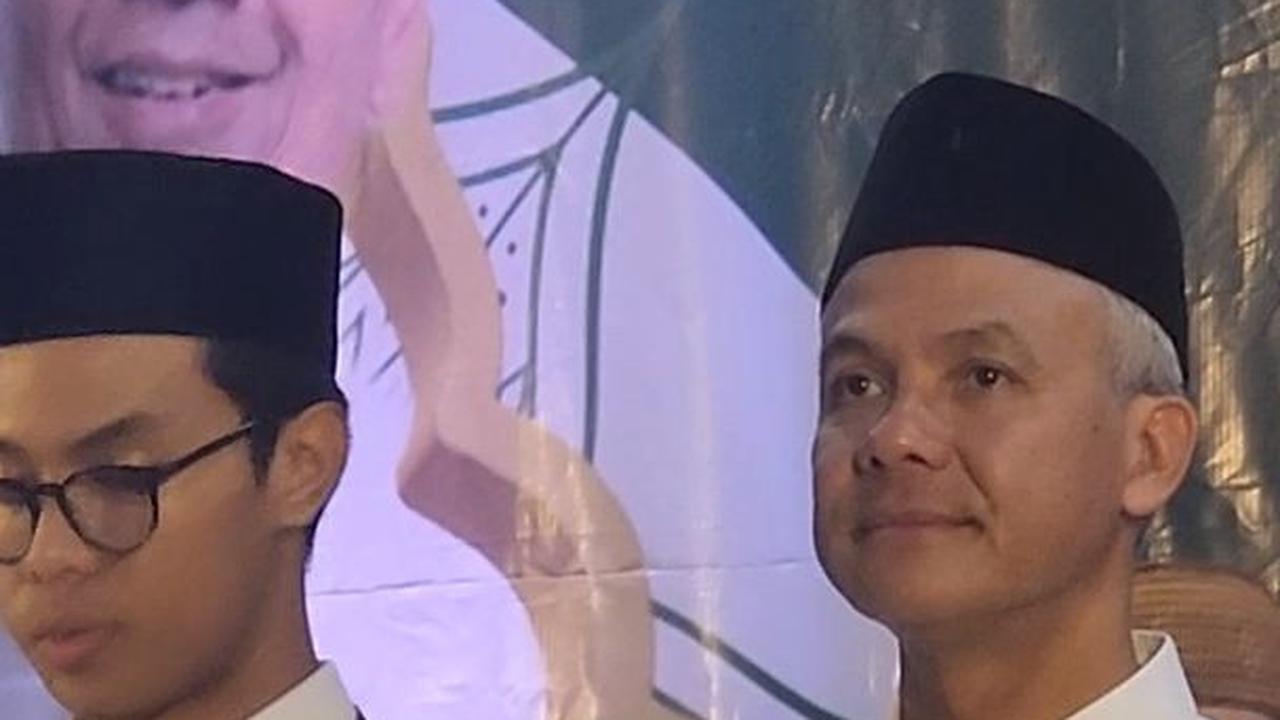 Momen Para Santri Beri Kejutan Ulang Tahun Kepada Alam Ganjar, Putra Ganjar Pranowo