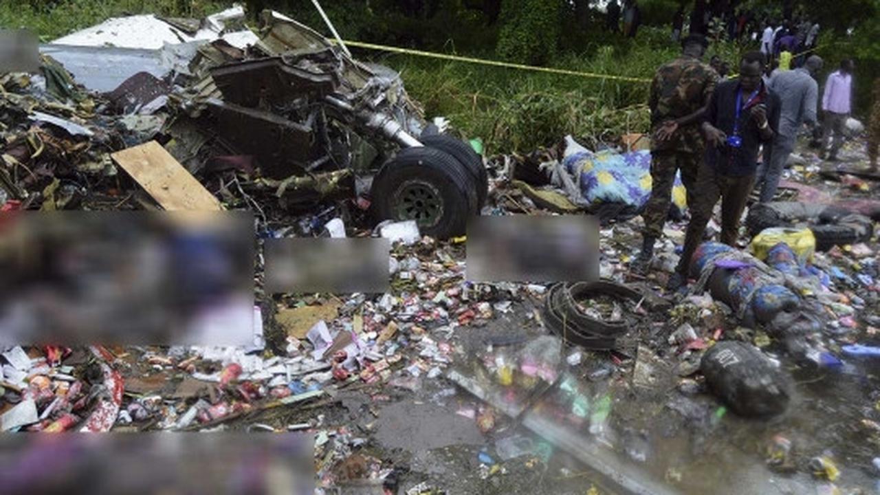Pesawat kargo jatuh, puluhan penumpang tewas bergelimpangan di Sudan