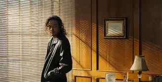 Tayang 5 Oktober, Rencana Besar dibintangi oleh artis papan atas. Mereka adalah Dwi Sasono, Adipati Dolken, Prisia Nasution, Chicco Kurniawan, dan Hanggini. [Foto: Prime Video]