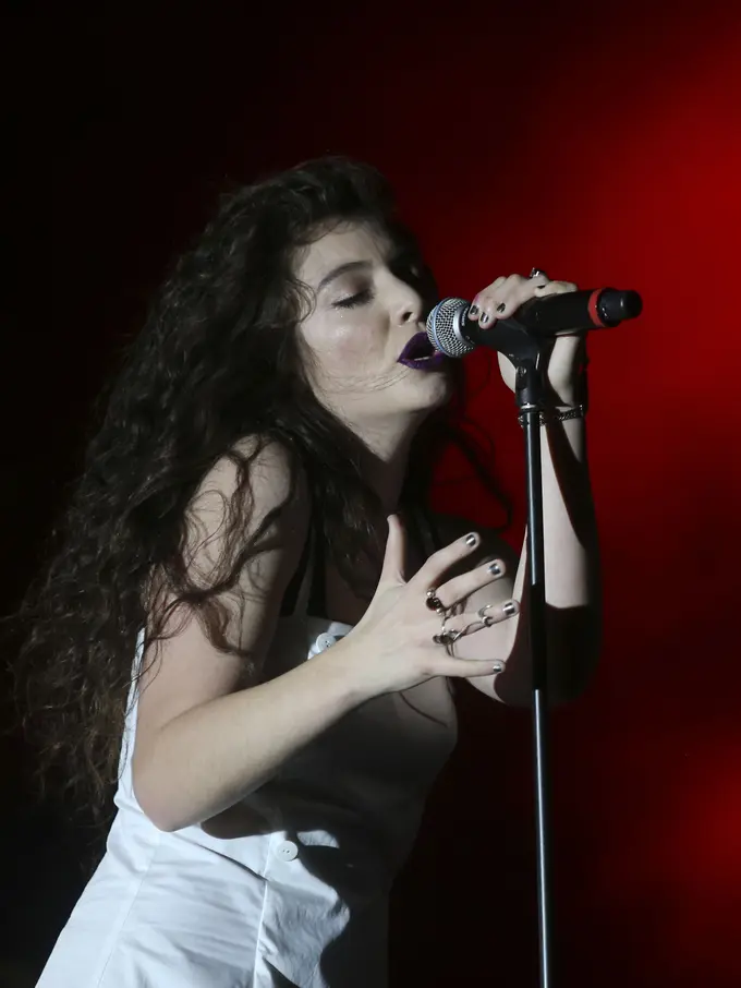 [Bintang]  Lorde
