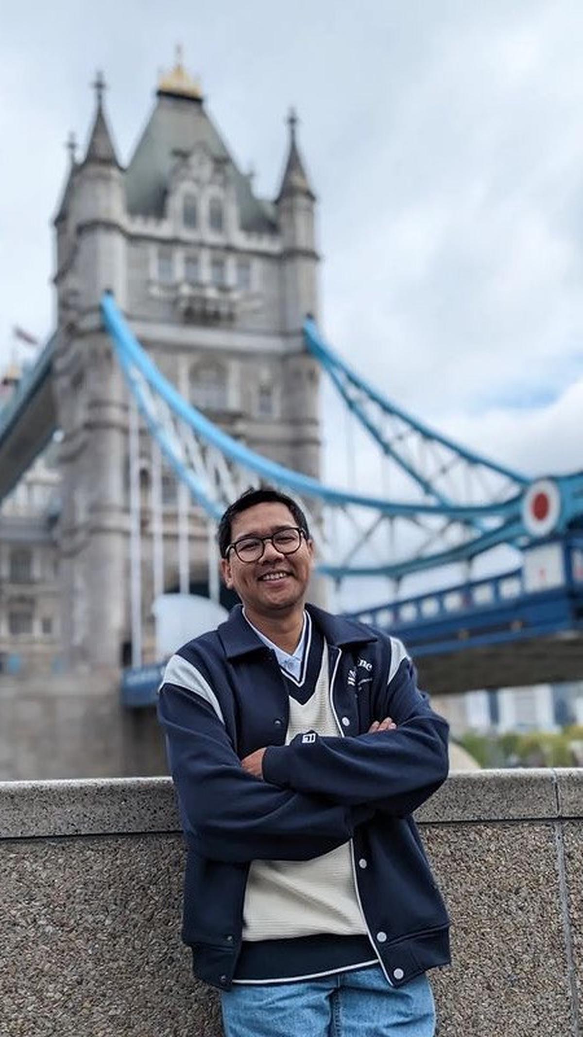 Iman dikenal publik sebagai  Co-Founder & Chief Operating Officer (COO) Ruangguru. Sebelum menjabat di posisinya sekarang, Iman pernah mendirikan Indonesian Future Leaders pada tahun 2009.