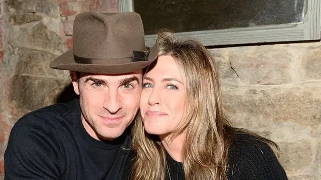 [Bintang] Jennifer Aniston - Justin Theroux