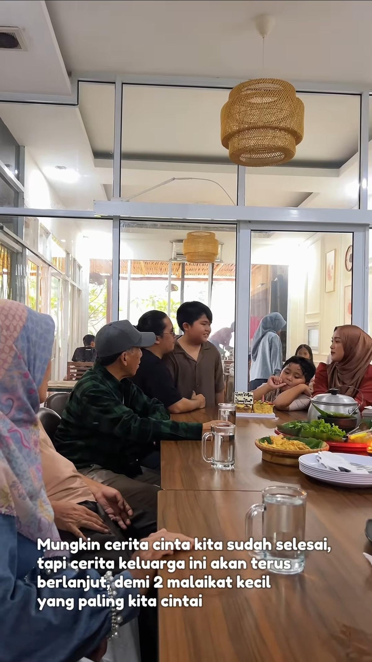 8 Potret Ririe Fairus dan Ayus Kompak Rayakan Ulang Tahun Anak, Ungkap Mantan Suami Sudah Punya Pasangan Baru - Nikahi Nissa Sabyan?